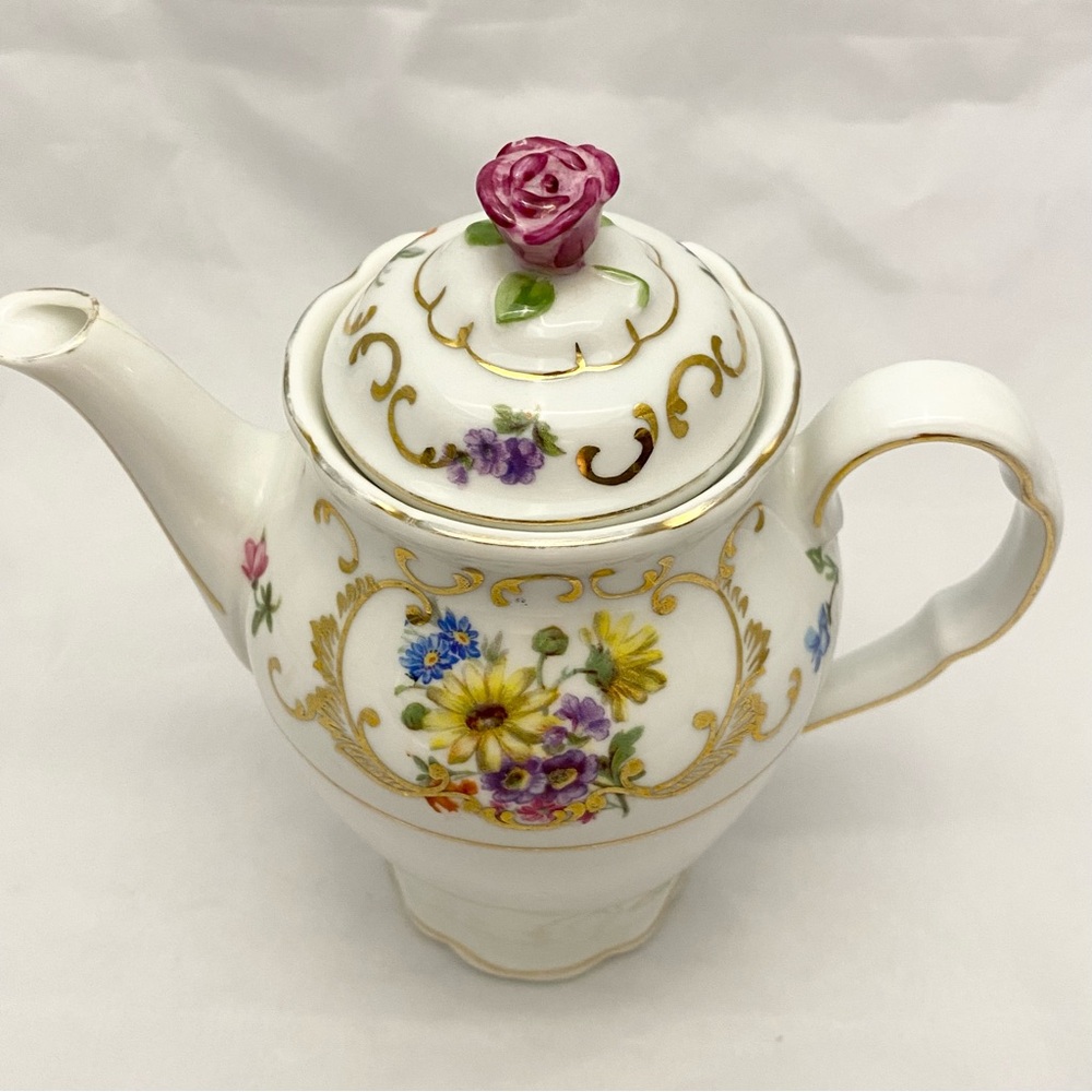 Elegant Floral Porcelain Teapot with Rose Lid - Picture 2 of 6